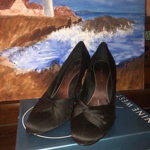 Black Satin Nine West pumps Sz 7.5